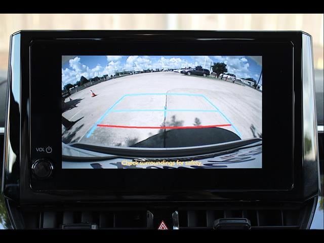 2025 Toyota Corolla LE - Photo 34
