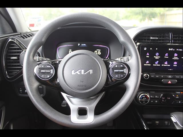 2024 Kia Soul S - Photo 17