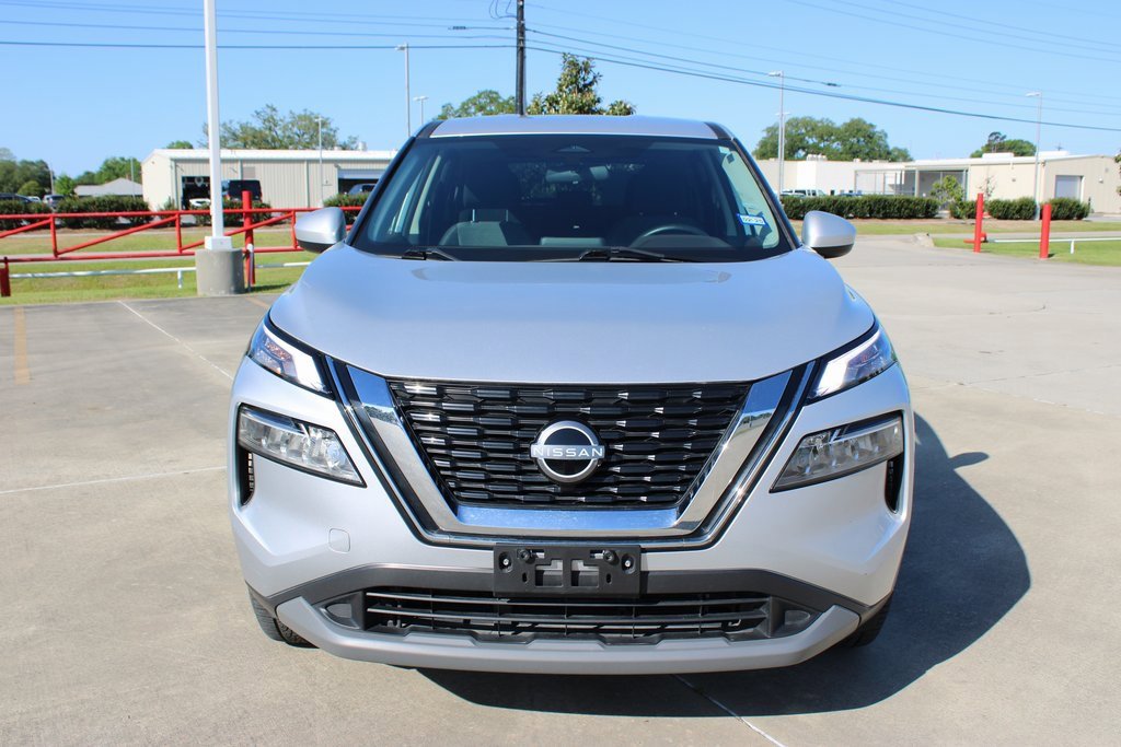 2023 Nissan Rogue SV photo 3