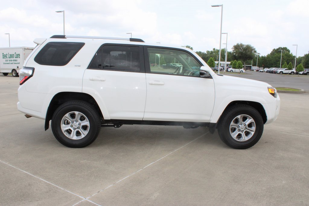 2023 Toyota 4Runner SR5 Premium photo 4