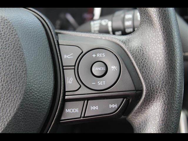 2023 Toyota RAV4 XLE - Photo 20