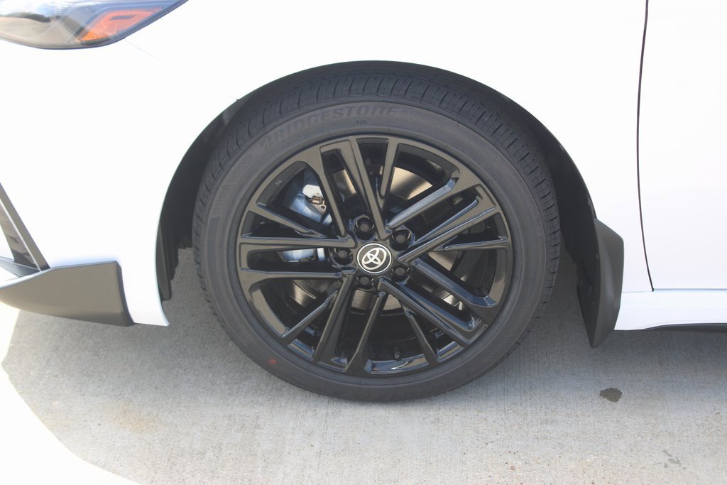 2026 Toyota Camry SE photo 2