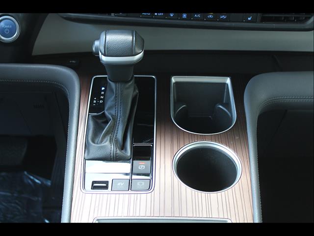 2023 Toyota Sienna XLE - Photo 30