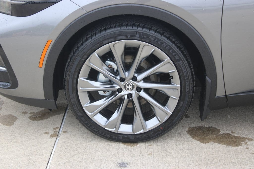 2026 Toyota Crown Limited photo 3