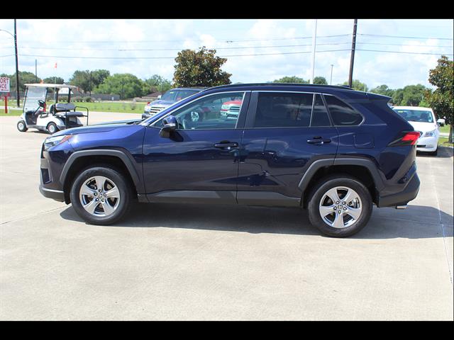 2024 Toyota RAV4 XLE - Photo 10
