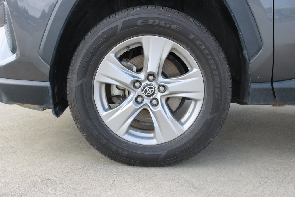 Used 2022 Toyota RAV4 XLE with VIN 2T3P1RFV3NW299683 for sale in Lafayette, LA