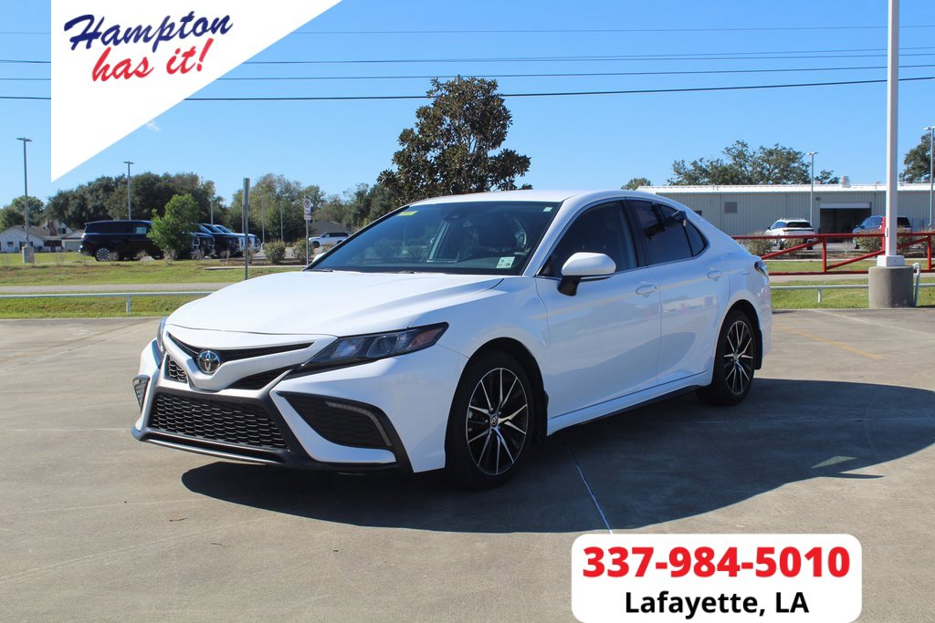 2024 Toyota Camry SE