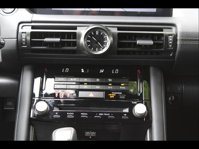 2024 Lexus IS 350 F SPORT - Photo 30