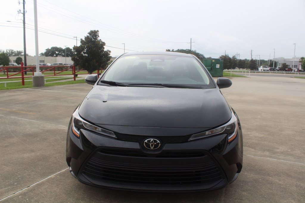 2024 Toyota Corolla LE photo 3