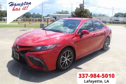 2023 Toyota Camry SE Sedan