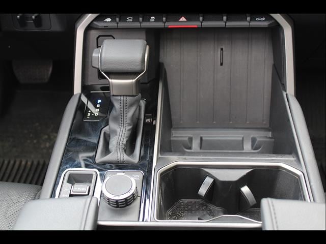 2025 Toyota Tundra Limited - Photo 30