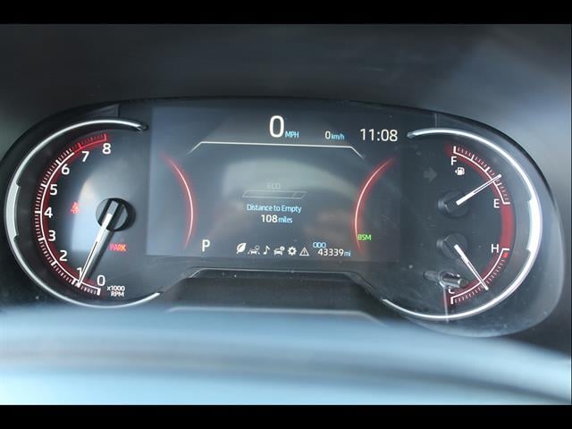 2025 Toyota RAV4 XLE - Photo 22
