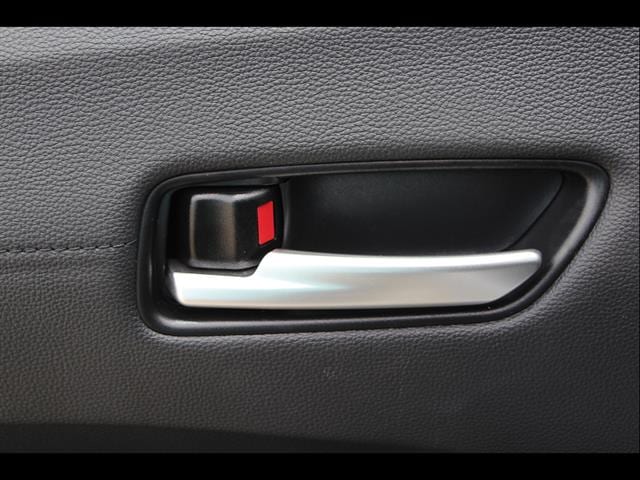 2026 Toyota Corolla Cross XLE - Photo 14