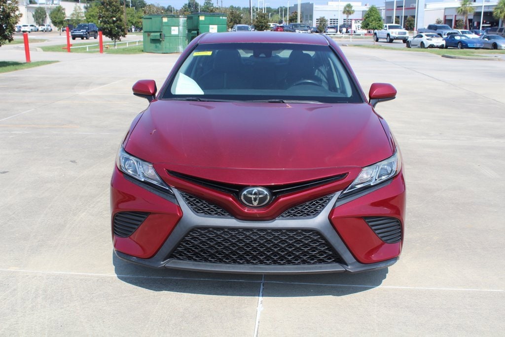 Used 2018 Toyota Camry SE with VIN 4T1B11HK3JU651372 for sale in Lafayette, LA