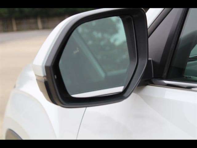 2022 Volkswagen Atlas SE w/Tech - Photo 13