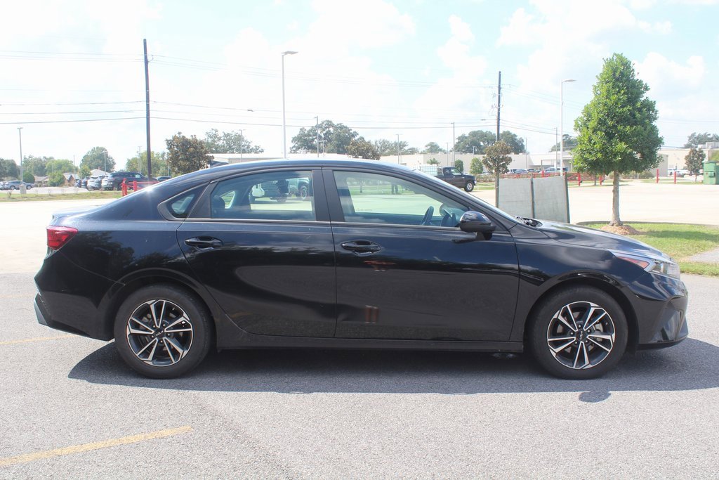 2024 Kia Forte LXS photo 4