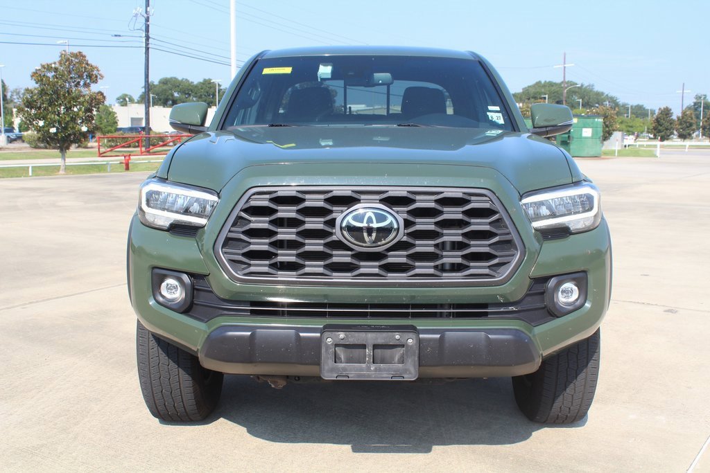 2022 Toyota Tacoma TRD Off-Road photo 3