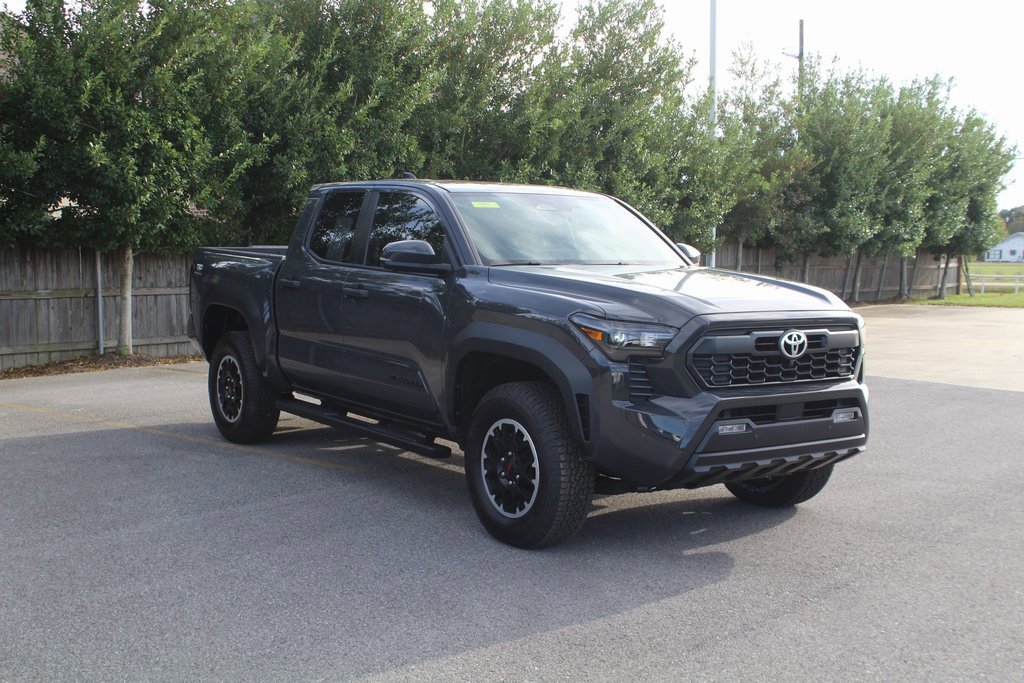 2025 Toyota Tacoma TRD Off-Road photo 4