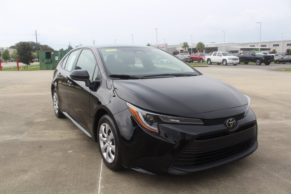 2024 Toyota Corolla LE photo 4