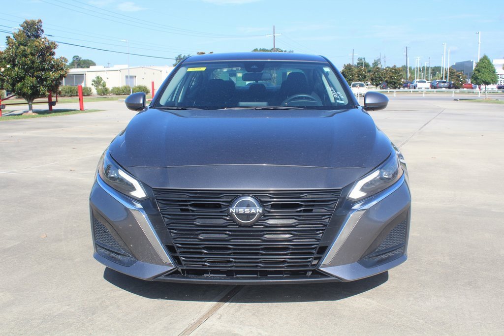 2023 Nissan Altima 2.5 SV photo 2