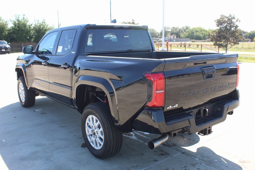 2025 Toyota Tacoma SR5 Double Cab photo 4