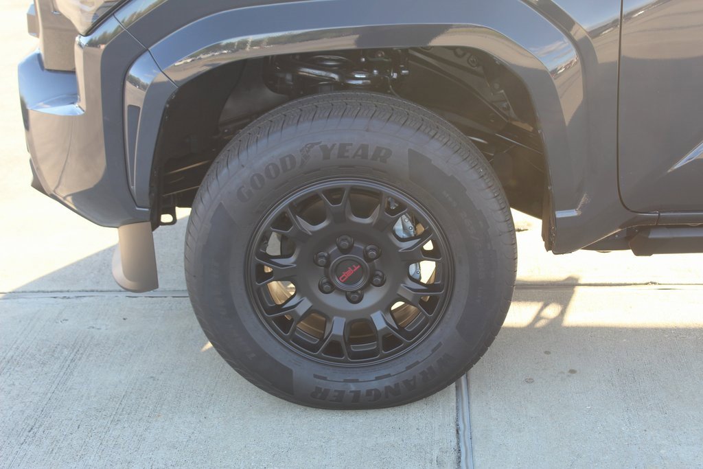 2025 Toyota Tacoma SR5 Double Cab photo 2