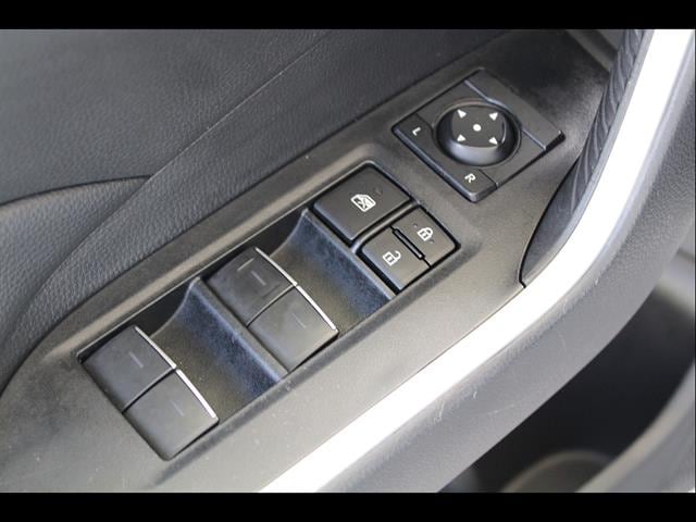 2024 Toyota RAV4 XLE - Photo 15