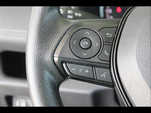 2024 Toyota RAV4 XLE - Photo 19