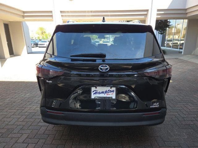 2023 Toyota Sienna XLE - Photo 7
