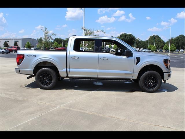 2024 Ford F-150 XLT - Photo 5