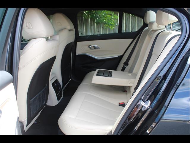 2023 BMW 3 Series 330i - Photo 35