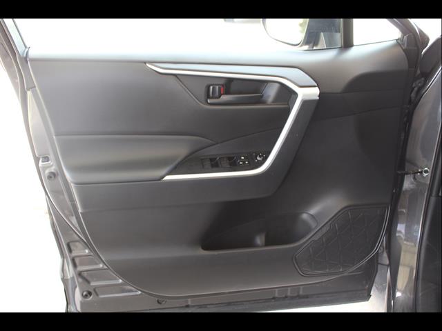 2025 Toyota RAV4 LE - Photo 11