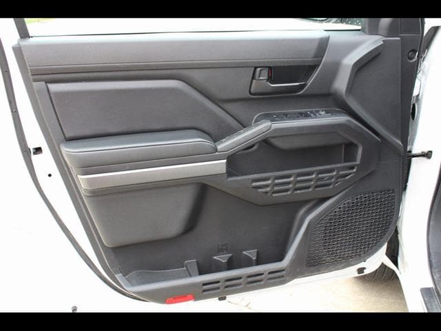 2024 Toyota Tacoma SR5 - Photo 13