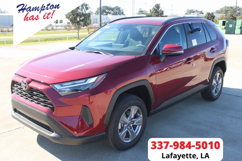 2025 Toyota RAV4 XLE's photo