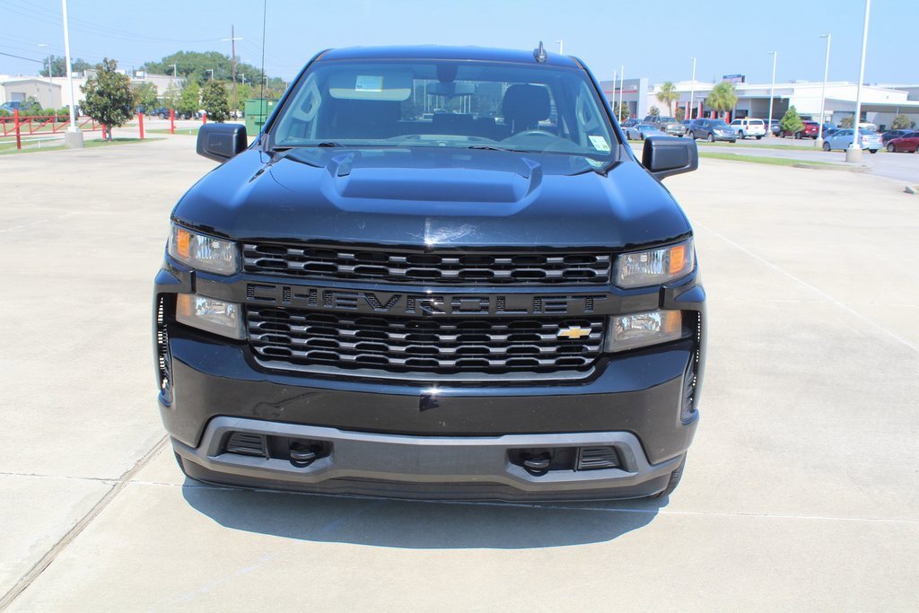 Used 2020 Chevrolet Silverado 1500 Custom with VIN 1GCRWBEF2LZ194982 for sale in Lafayette, LA