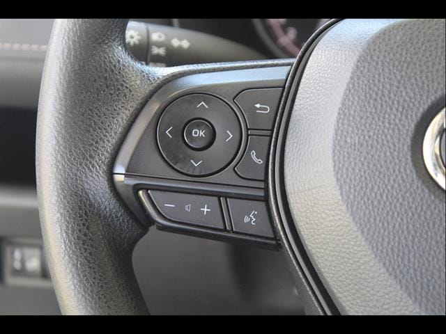 2024 Toyota RAV4 XLE - Photo 19