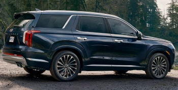 Hands-free smart liftgate
