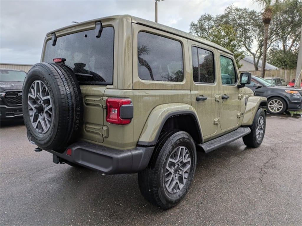 New 2026 Jeep Wrangler 4-DOOR SAHARA Sport Utility