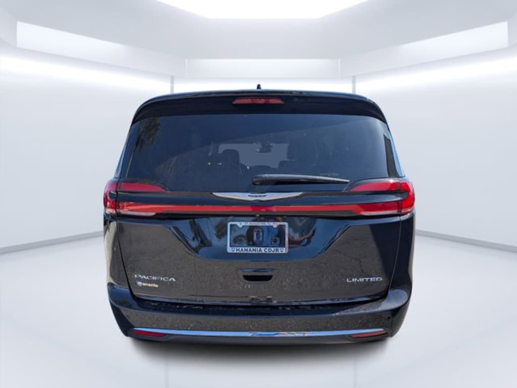 Used 2021 Chrysler Pacifica Limited Van Passenger Van
