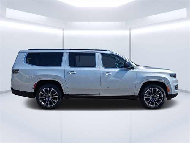 2025 Jeep Grand Wagoneer L III photo 2