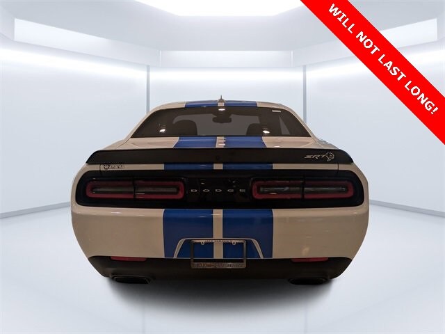 2023 Dodge Challenger SRT8 Hellcat photo 4