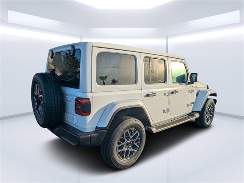 New 2026 Jeep Wrangler 4-DOOR SAHARA Sport Utility