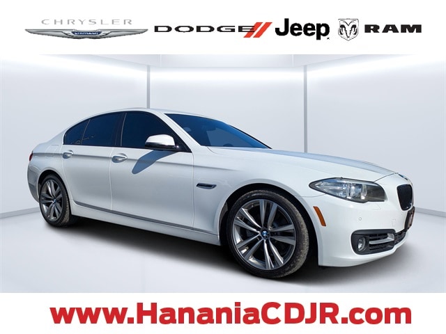 2016 BMW 5 Series 528i's photo