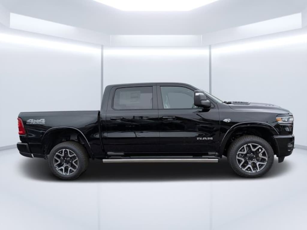 New 2026 Ram 1500 LARAMIE CREW CAB 4X4 5'7 BOX Pickup