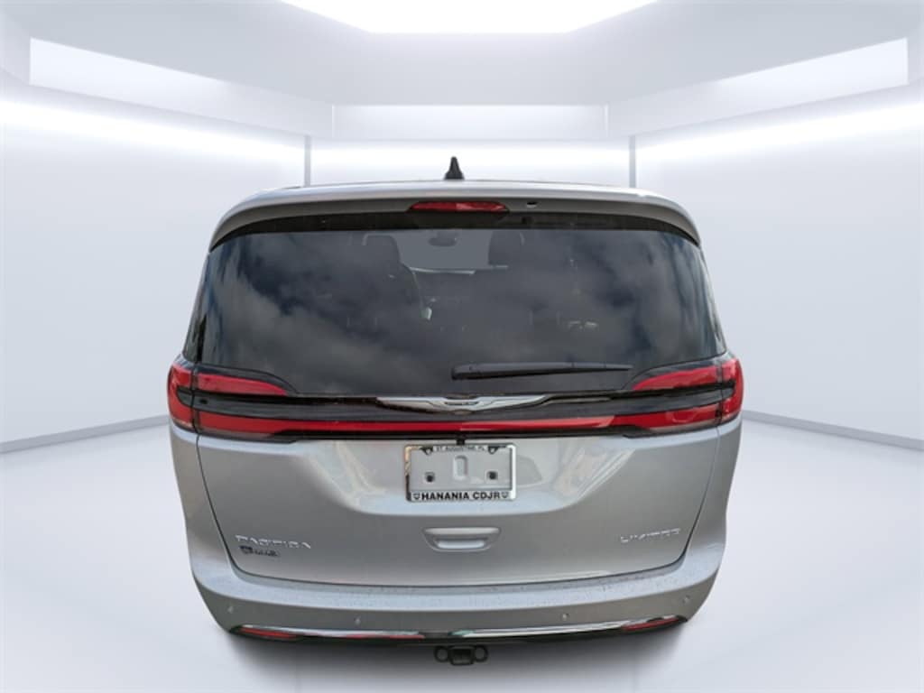 New 2026 Chrysler Pacifica LIMITED Passenger Van