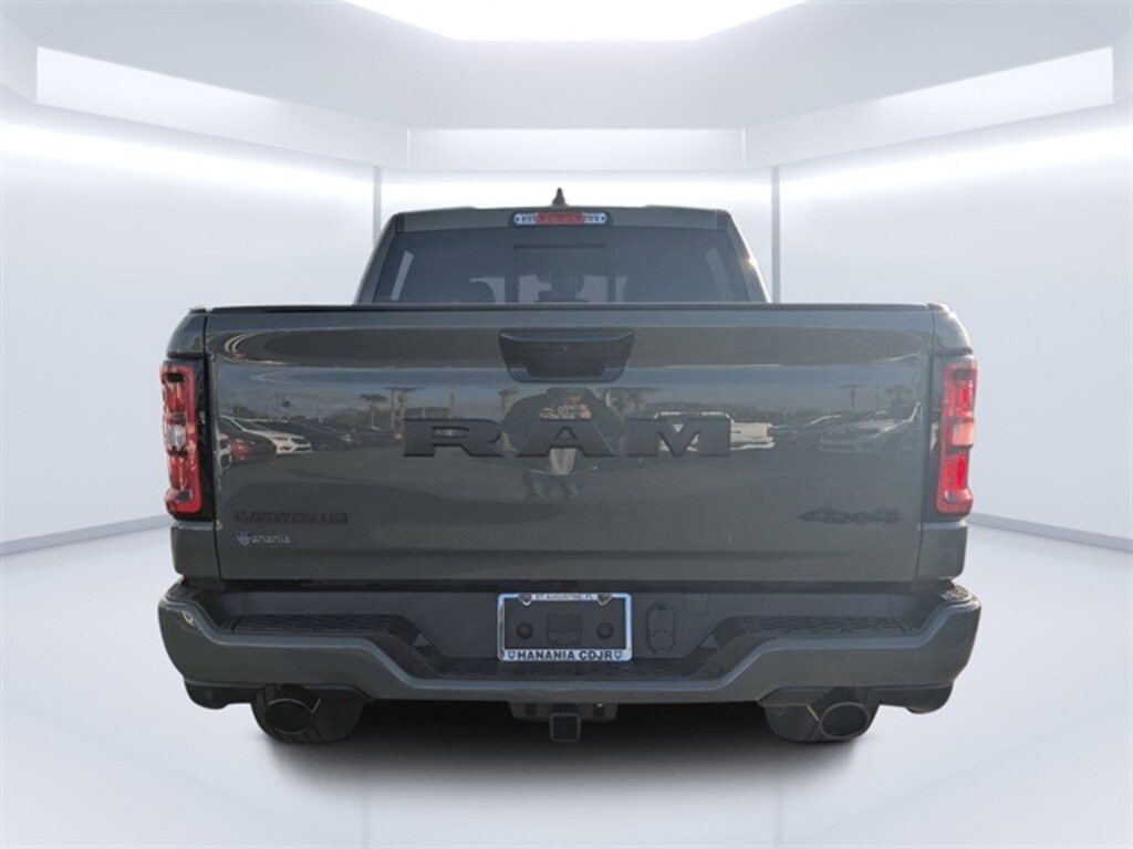 New 2026 Ram 1500 LARAMIE CREW CAB 4X4 5'7 BOX Pickup