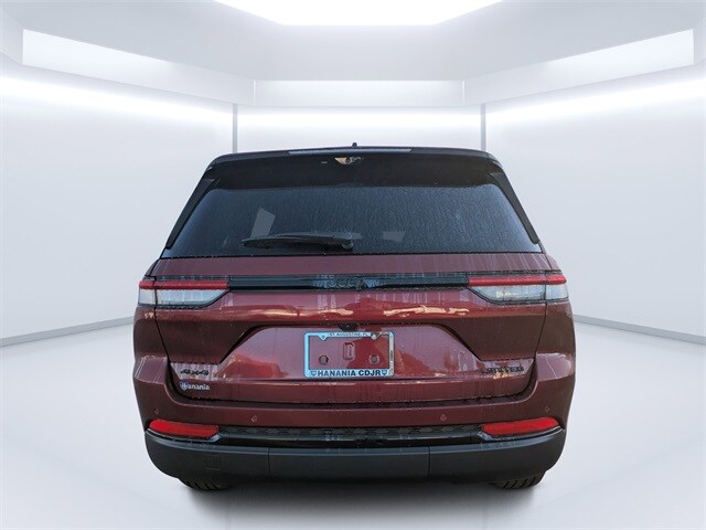 2025 Jeep Grand Cherokee Limited photo 3