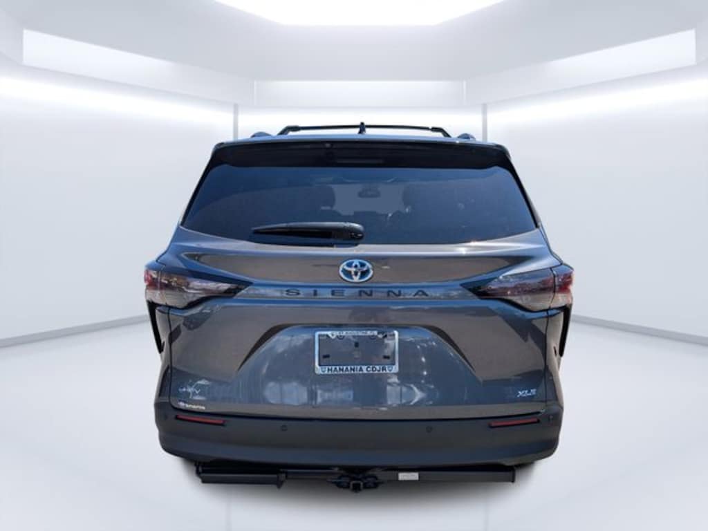 Used 2025 Toyota Sienna XLE 8 Passenger Van Passenger Van