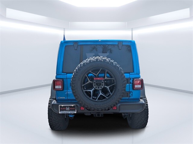 2025 Jeep Wrangler Willys photo 4