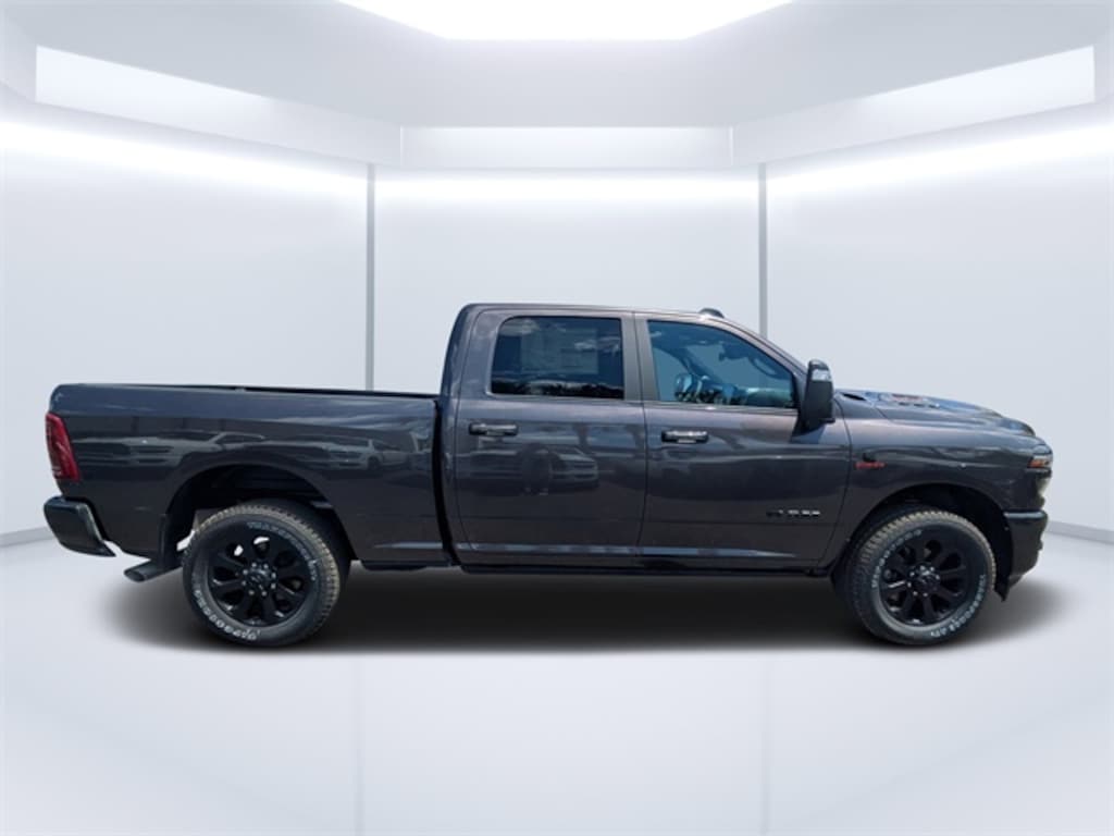 New 2025 Ram 2500 LARAMIE CREW CAB 4X2 6'4 BOX Pickup